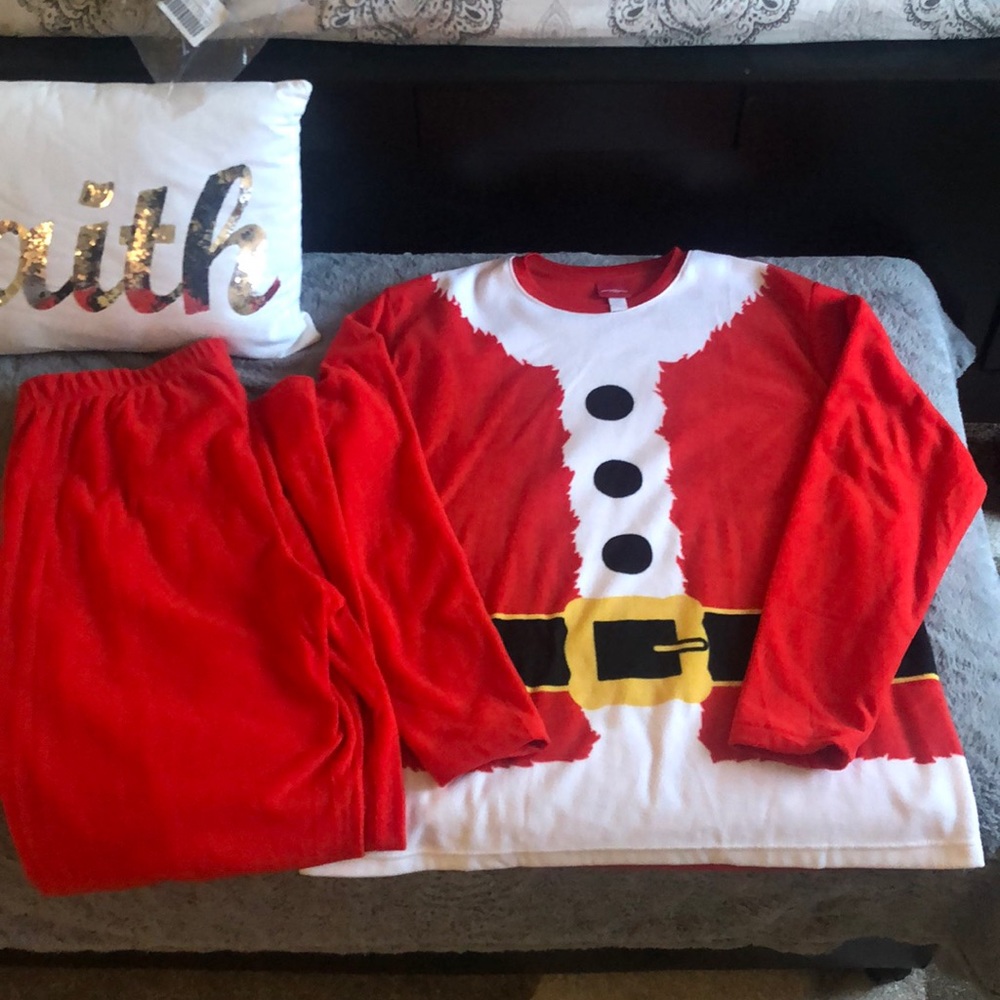 Men’s Santa Pajama Set - Size Large